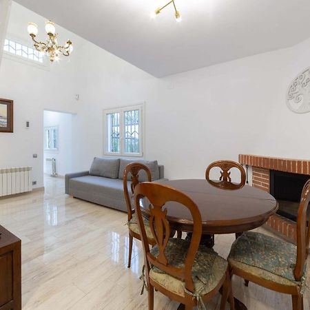 Silom House Villa Сант Пере де Рибес Екстериор снимка