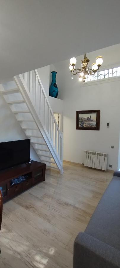 Silom House Villa Сант Пере де Рибес Екстериор снимка