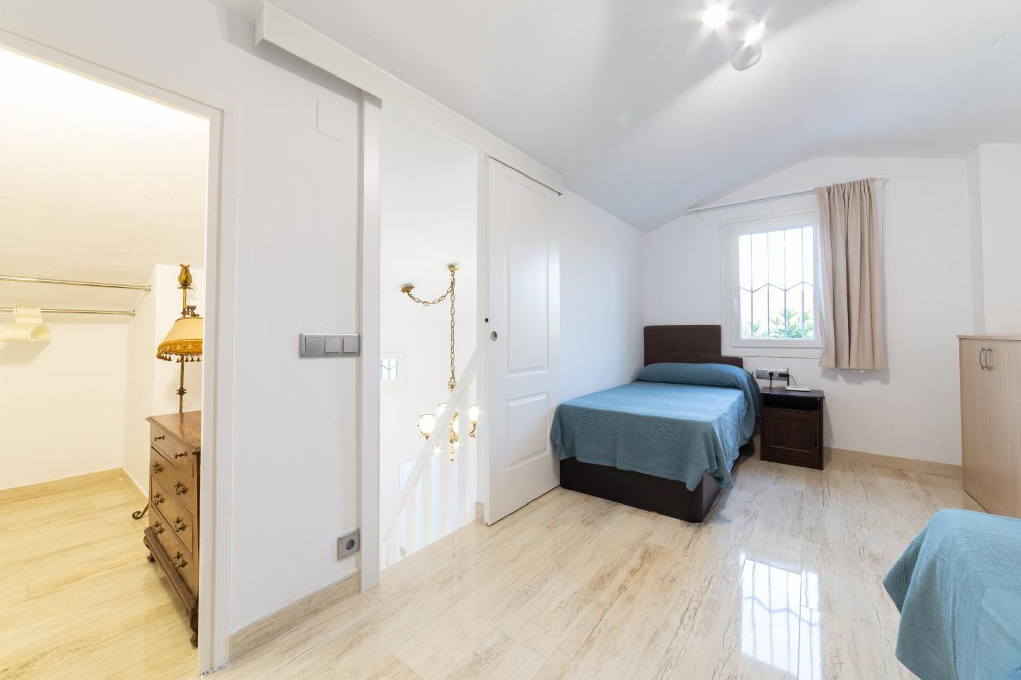 Silom House Villa Сант Пере де Рибес Екстериор снимка